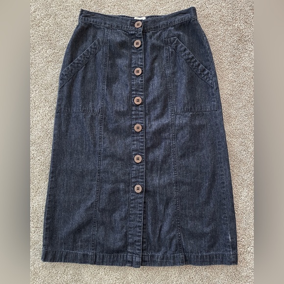 Universal Thread Dresses & Skirts - Universal Thread dark blue lightweight button-front denim skirt